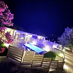 Zorbas Family * Platanias (Skiathos)