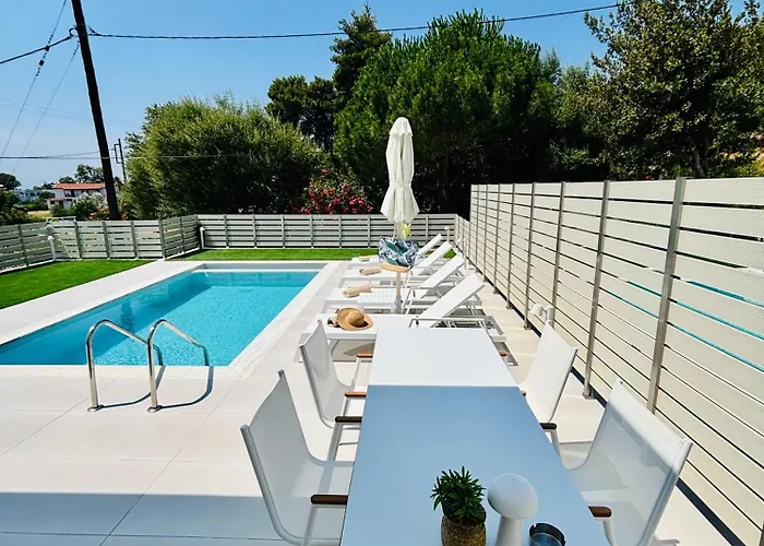 Zorbas Family Villa Platanias (Skiathos)