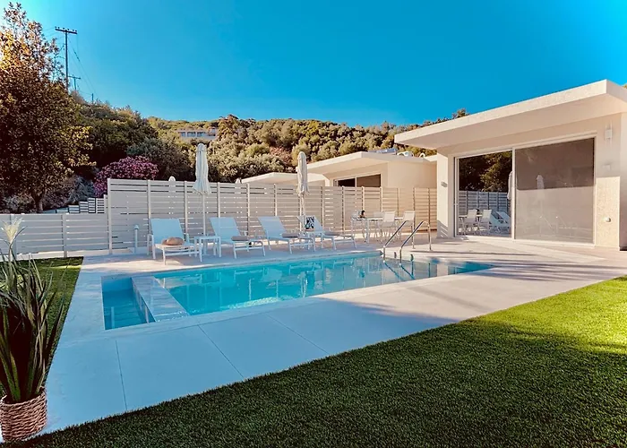 Zorbas Family Platanias (Skiathos)