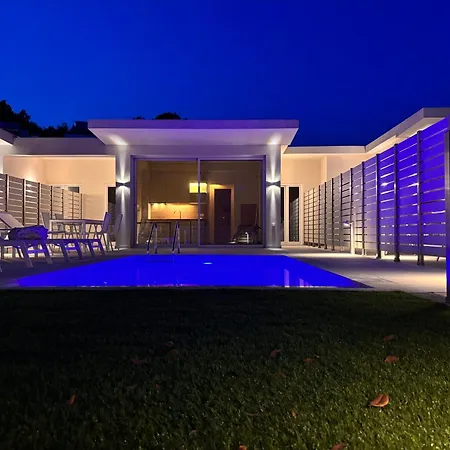 Zorbas Family Platanias (Skiathos)