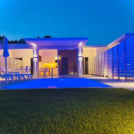 Zorbas Family Platanias (Skiathos)