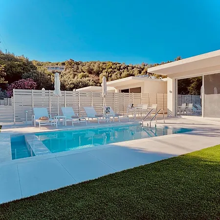 Zorbas Family Platanias (Skiathos)