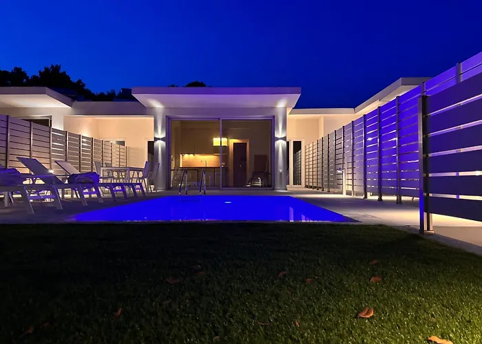 Zorbas Family Platanias (Skiathos)